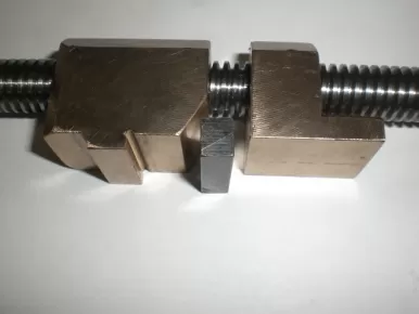 Śruba narzędziowa do tokarki TUM-35